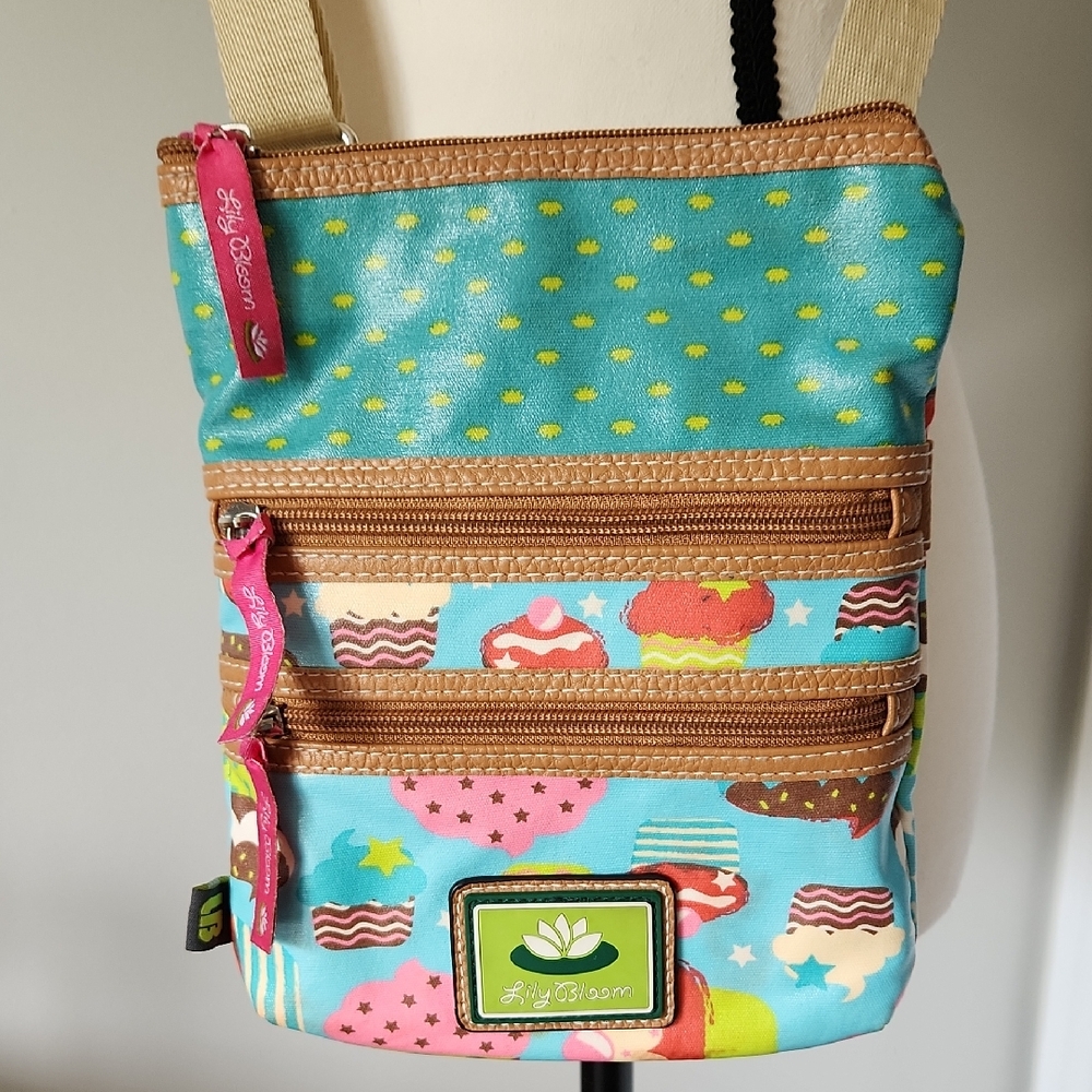 Lily Bloom Cupcake small crossbody bag